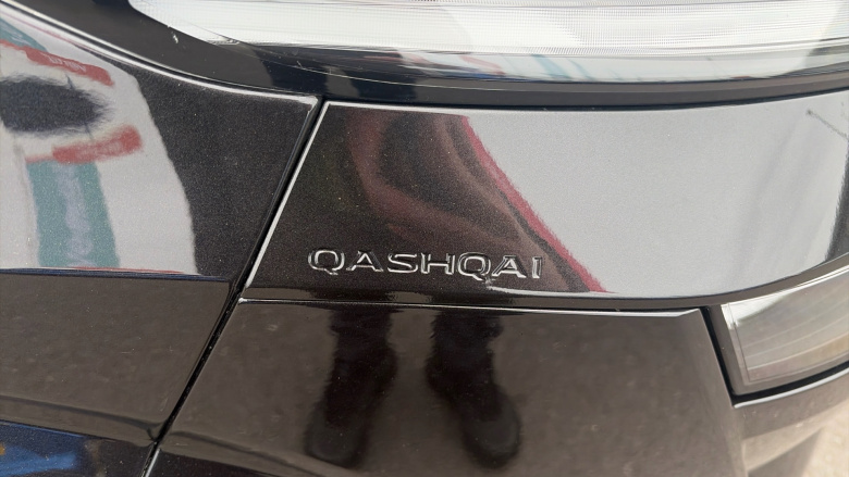 Nissan Qashqai 1.3 DiG-T MH Acenta Premium 5dr Petrol Hatchback